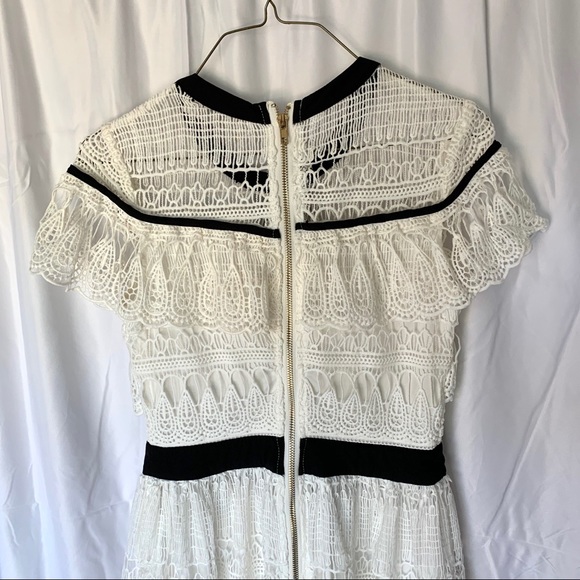 ❌SOLD❌Lucy Wang White Lace Dress Size S - Picture 7 of 11